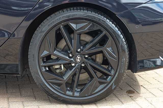 Hyundai IONIQ 6 E(325ps) First Edition 77kWh(Dual Motor) AWD BIOPHILLIC BLUE