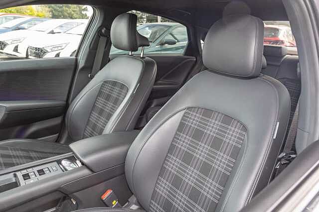 Hyundai IONIQ 6 E(325ps) First Edition 77kWh(Dual Motor) AWD BIOPHILLIC BLUE