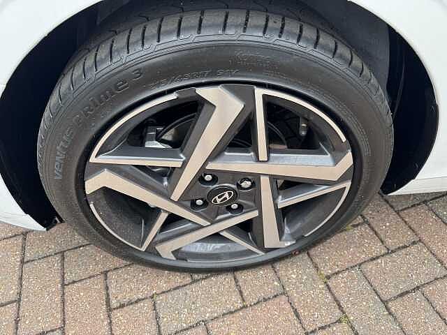 Hyundai i20 1.0T GDi Premium 5dr