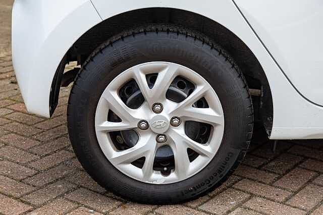 Hyundai i10 1.0 SE 5dr