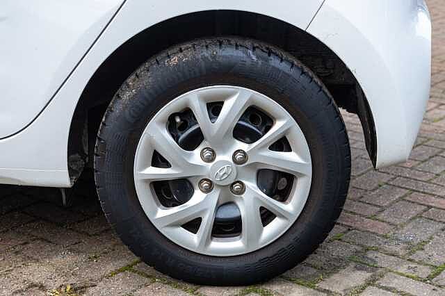 Hyundai i10 1.0 SE 5dr