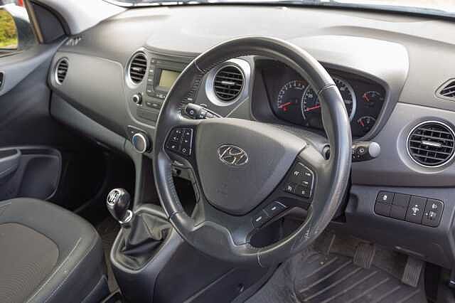 Hyundai i10 1.0 SE 5dr