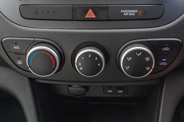 Hyundai i10 1.0 SE 5dr