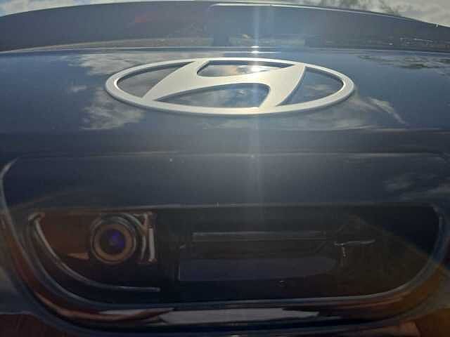 Hyundai i10 1.0 [63] Advance 5dr Auto [Nav]