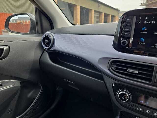 Hyundai i10 1.0 [63] Premium 5dr Auto [Nav]