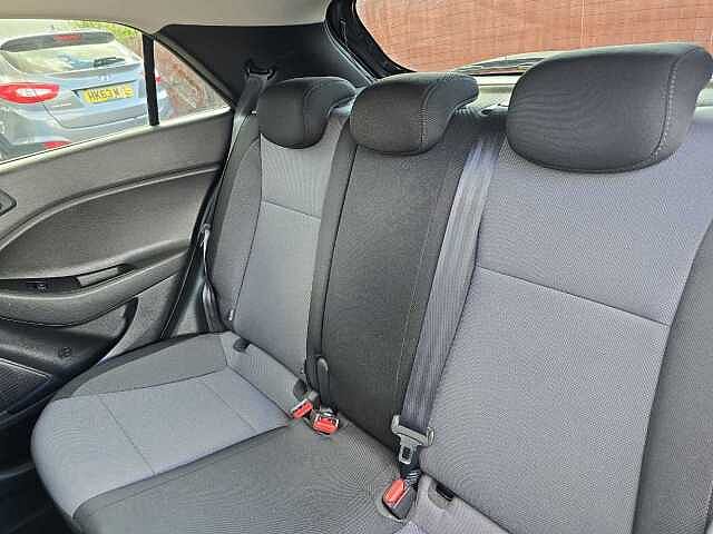Hyundai i20 5 Door 1.2 MPi (84ps) PLAY