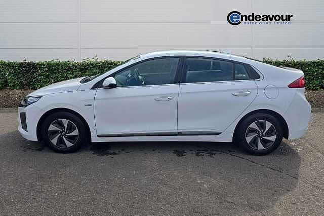 Hyundai IONIQ 1.6 GDi Hybrid Premium 5dr DCT