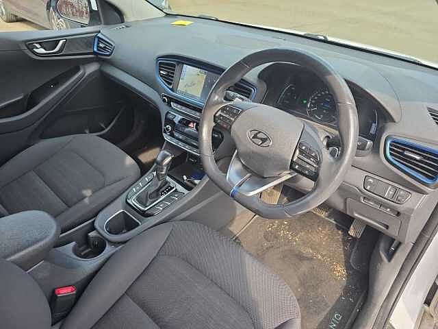 Hyundai IONIQ 1.6 GDi Hybrid Premium 5dr DCT
