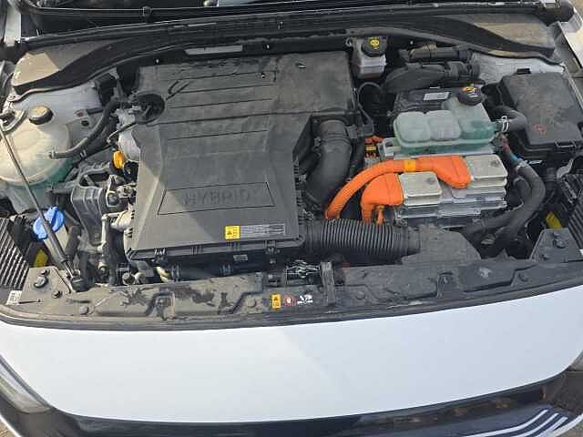 Hyundai IONIQ 1.6 GDi Hybrid Premium 5dr DCT