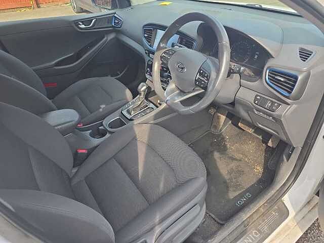 Hyundai IONIQ 1.6 GDi Hybrid Premium 5dr DCT