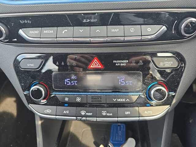 Hyundai IONIQ 1.6 GDi Hybrid Premium 5dr DCT