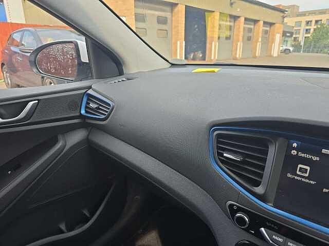 Hyundai IONIQ 1.6 GDi Hybrid Premium 5dr DCT