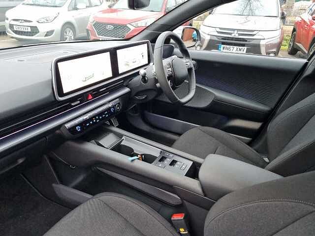 Hyundai IONIQ 6 E (228ps) Premium 77kWh (Single Motor) RWD