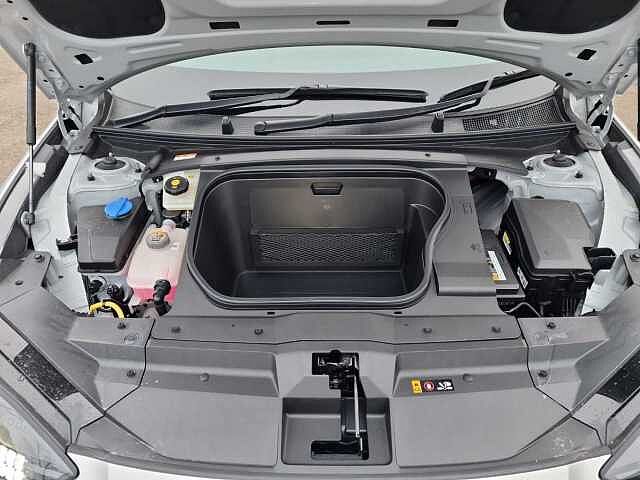 Hyundai IONIQ 6 E (228ps) Premium 77kWh (Single Motor) RWD