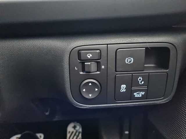 Hyundai IONIQ 6 E (228ps) Premium 77kWh (Single Motor) RWD