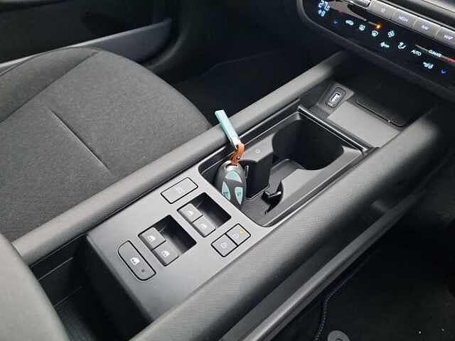 Hyundai IONIQ 6 E (228ps) Premium 77kWh (Single Motor) RWD