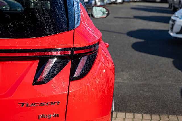 Hyundai TUCSON 1.6 TGDi Plug-in Hybrid Premium 5dr 4WD Auto