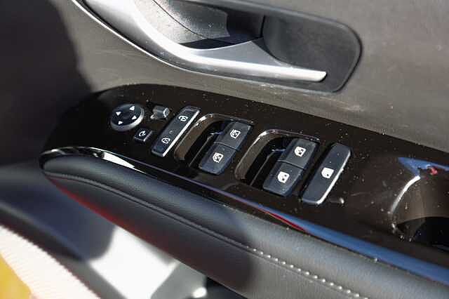 Hyundai TUCSON 1.6 TGDi Plug-in Hybrid Premium 5dr 4WD Auto