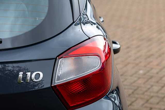 Hyundai i10 1.0 MPi SE Connect 5dr