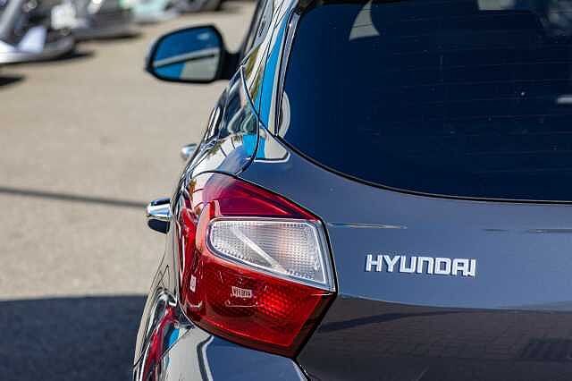 Hyundai i10 1.2 [79] Premium 5dr Auto [Nav]