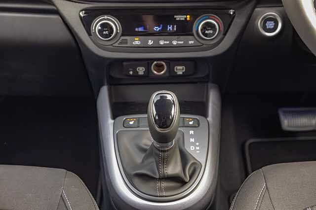 Hyundai i10 1.2 [79] Premium 5dr Auto [Nav]