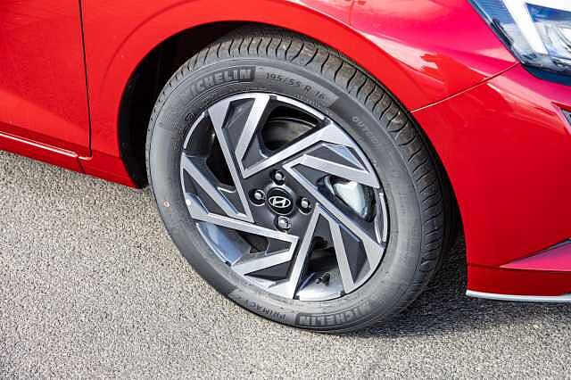 Hyundai i20 1.0T GDi Advance 5dr