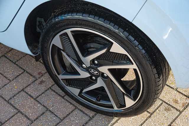 Hyundai i10 1.0 MPi Premium 5dr