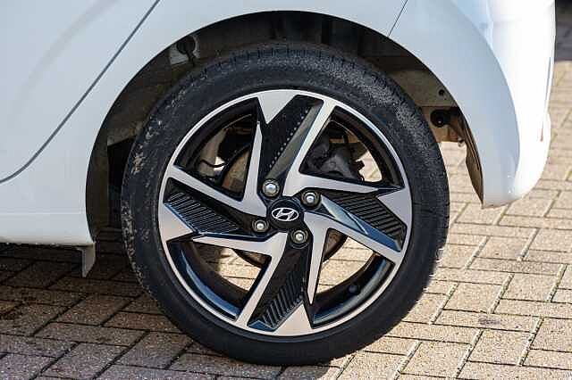Hyundai i10 1.2 MPi Premium 5dr Auto