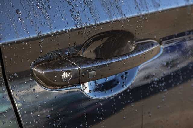 Hyundai KONA 150kW Premium 64kWh 5dr Auto