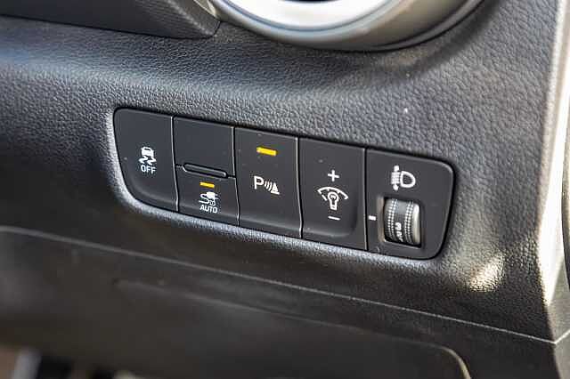 Hyundai KONA 150kW Premium 64kWh 5dr Auto