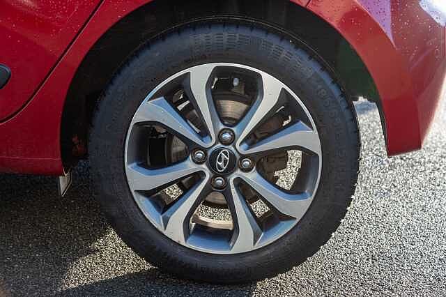 Hyundai i10 1.2 Premium SE 5dr Auto