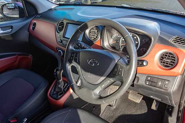 Hyundai i10 1.2 Premium SE 5dr Auto