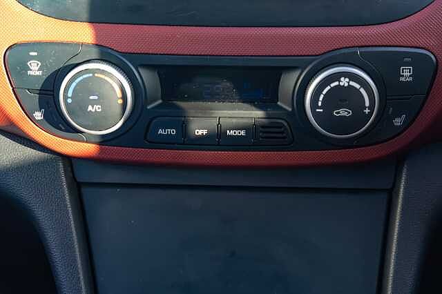 Hyundai i10 1.2 Premium SE 5dr Auto