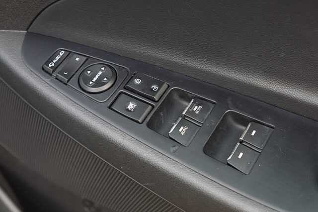 Hyundai TUCSON 1.6 CRDi 48V MHD 136 N Line 5dr 2WD