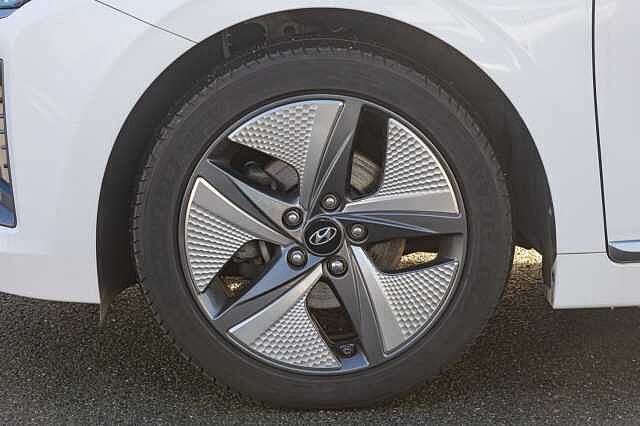 Hyundai IONIQ 1.6 GDi Hybrid Premium SE 5dr DCT White
