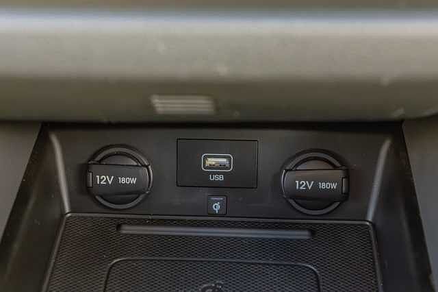 Hyundai IONIQ 1.6 GDi Hybrid Premium SE 5dr DCT White