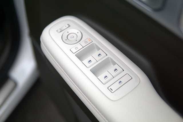 Hyundai SANTA FE 1.6 TGDi 239 Hybrid Ultimate 5dr Auto