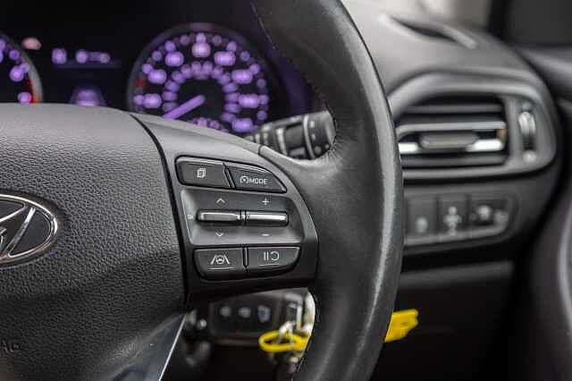 Hyundai I30 1.0T GDi SE Connect 5dr Ultimate Red