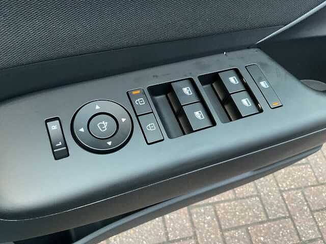 Hyundai KONA 1.6T 138 Advance 5dr MIRAGE GREEN