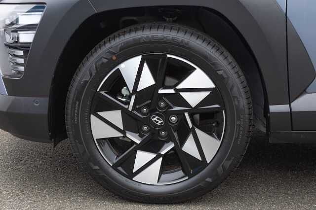 Hyundai KONA 1.6 Hybrid 129 Ultimate 5dr DCT Meta BLUE