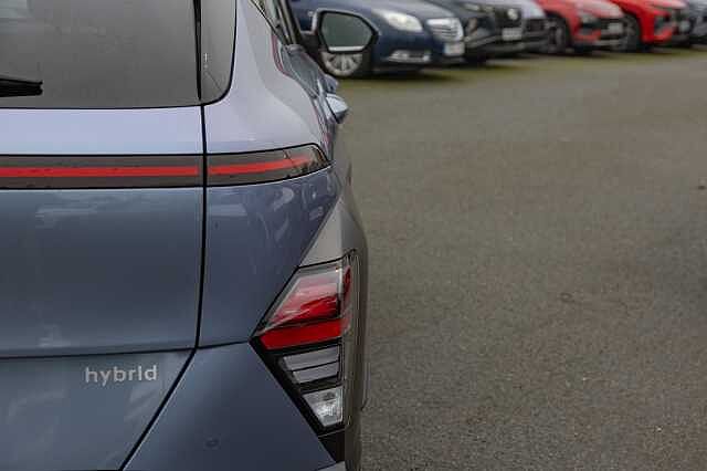 Hyundai KONA 1.6 Hybrid 129 Ultimate 5dr DCT Meta BLUE
