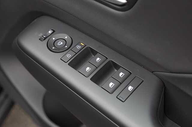 Hyundai KONA 1.6 Hybrid 129 Ultimate 5dr DCT Abyss Black