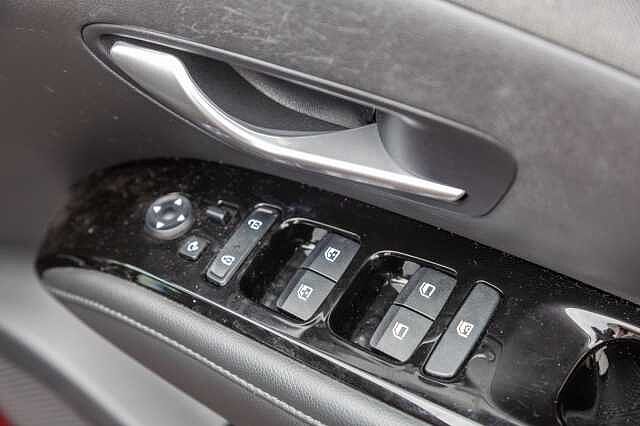 Hyundai TUCSON 1.6 TGDi Hybrid 230 SE Connect 5dr 2WD Auto Sunset Red