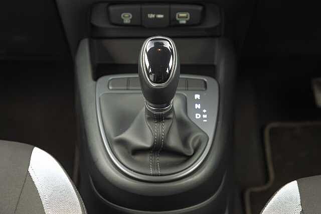 Hyundai i10 1.0 Advance 5dr Auto