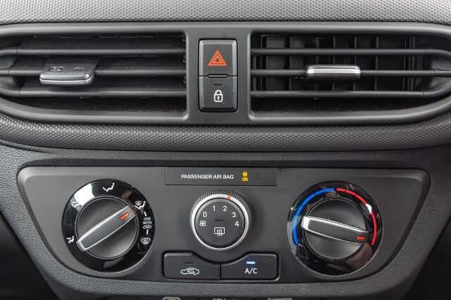 Hyundai i10 1.0 Advance 5dr Auto