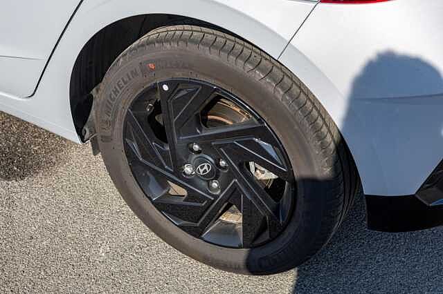 Hyundai i20 1.0T GDi 90 Black Line 5dr