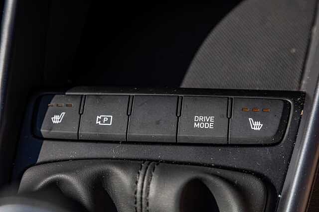 Hyundai i20 1.0T GDi 90 Black Line 5dr