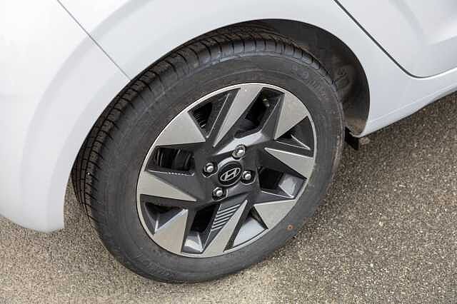 Hyundai i10 1.0 [63] Advance 5dr Auto [Nav]