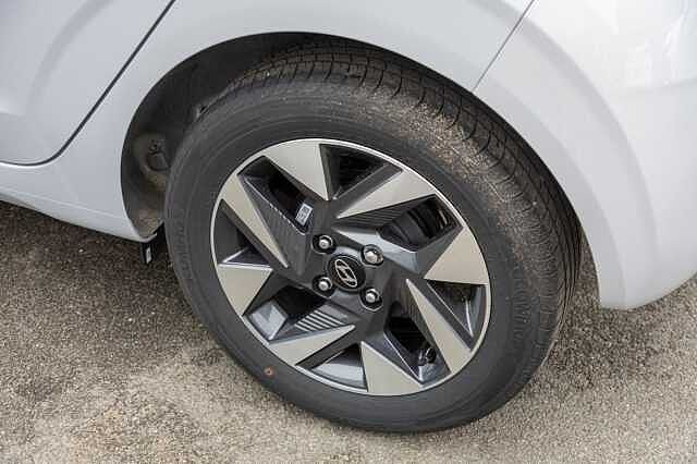 Hyundai i10 1.0 [63] Advance 5dr Auto [Nav]