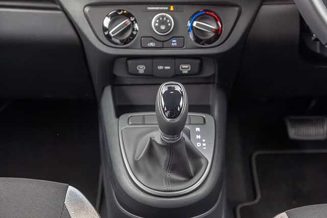 Hyundai i10 1.0 [63] Advance 5dr Auto [Nav]